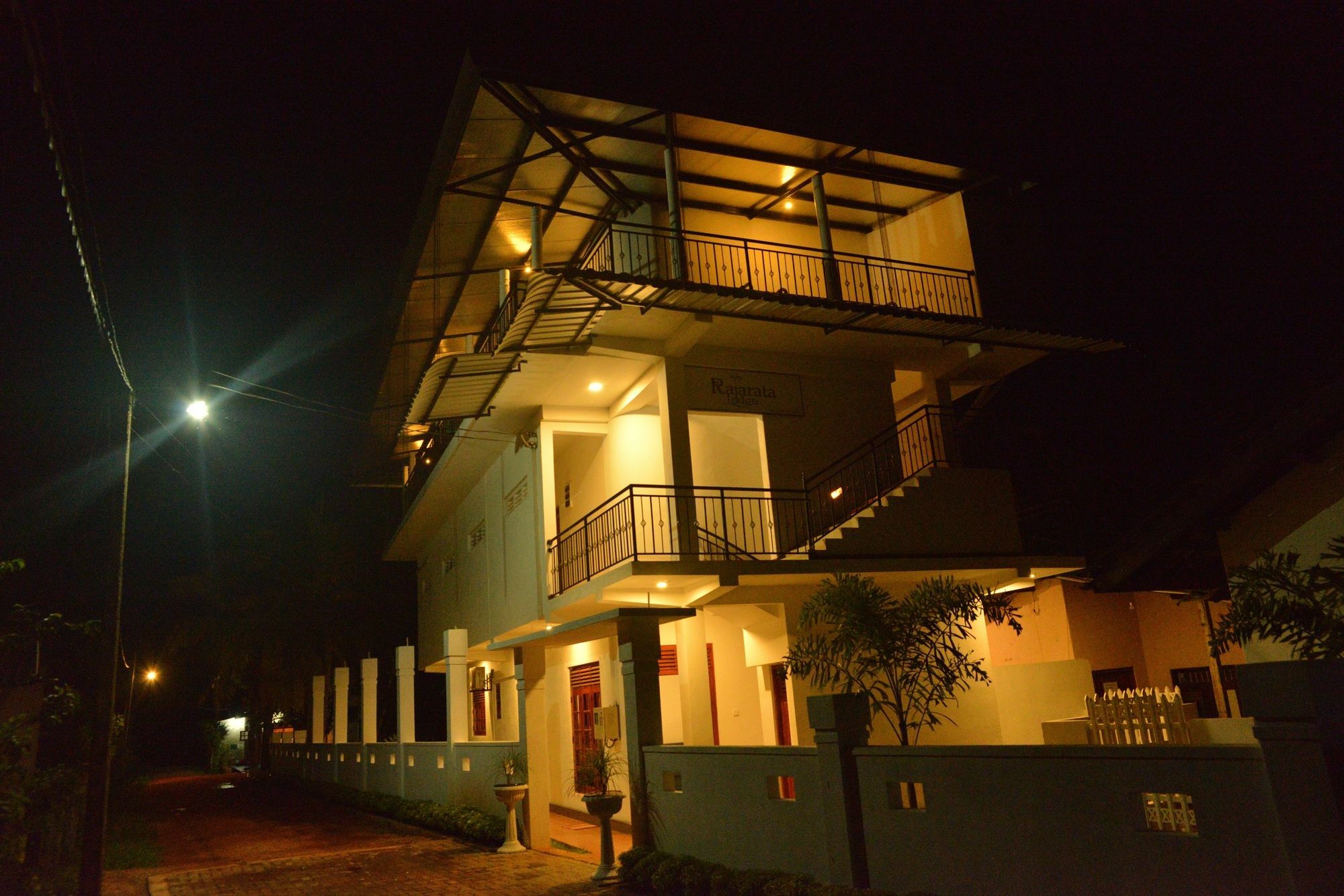 Rajarata Family Resort Anuradhapura Exterior photo